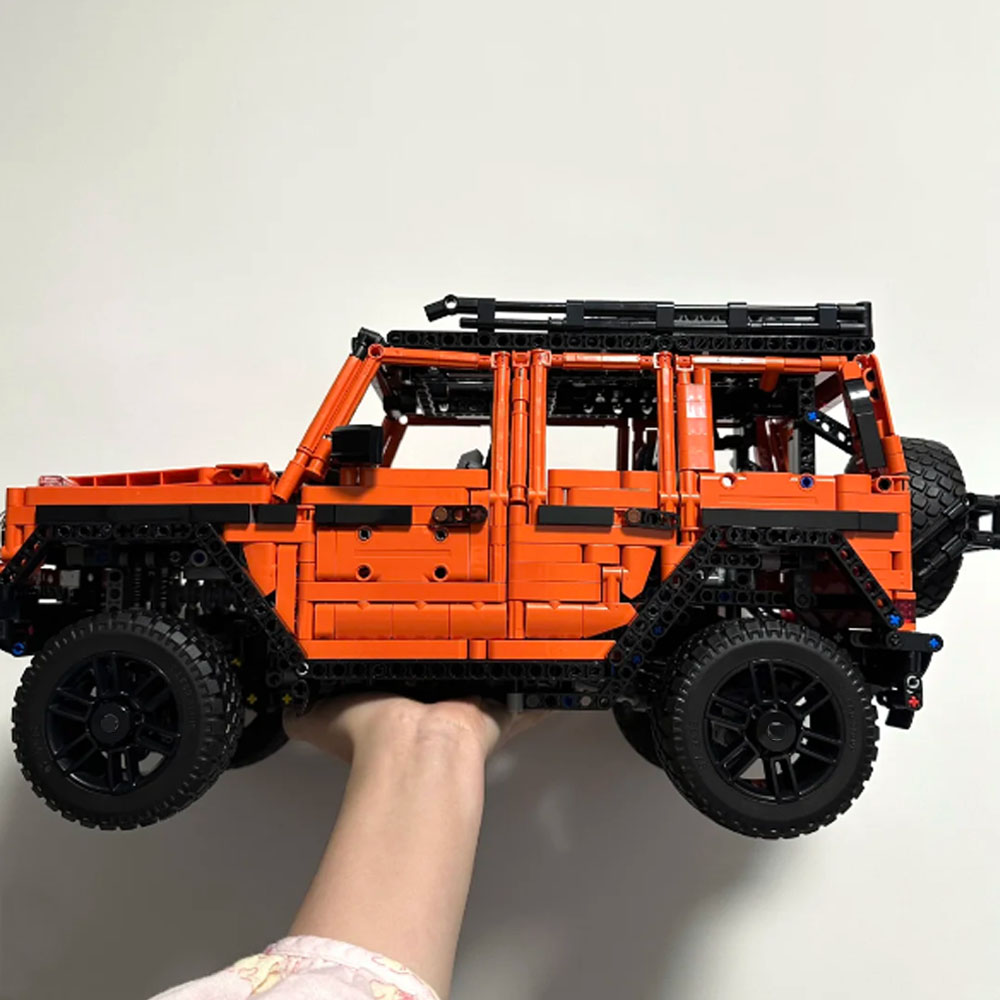 Model Kit History - Retro Heavy Duty Offroader Construction Bricks