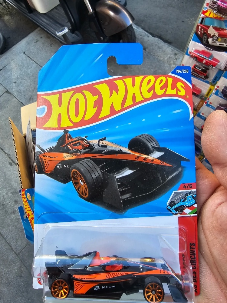 New Hot Wheels 2025 N Case, Po - Model Kit Bmw 评论和价格