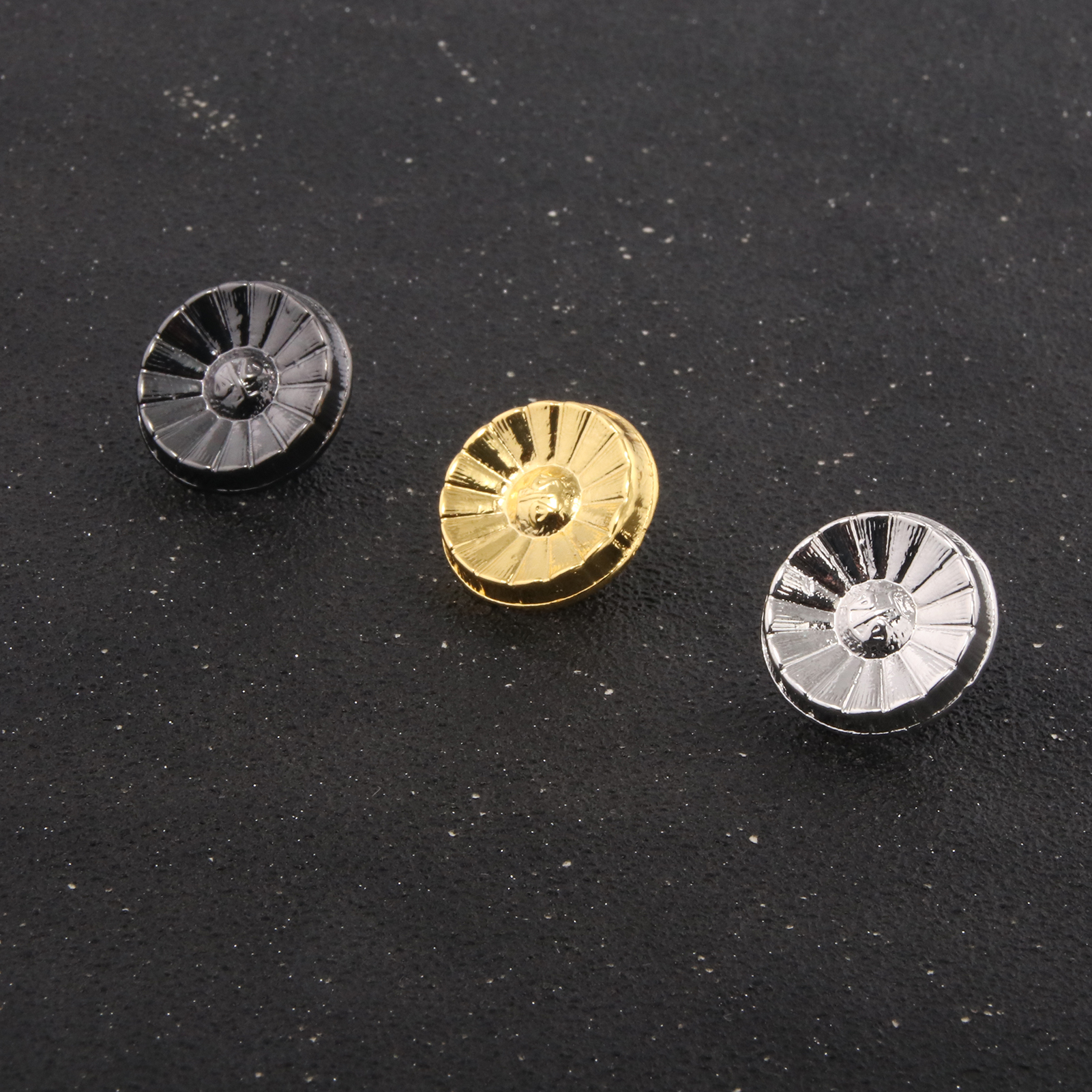 Movie Ace Attorney Enamel Pins - Model Kit Judge 评论和价格