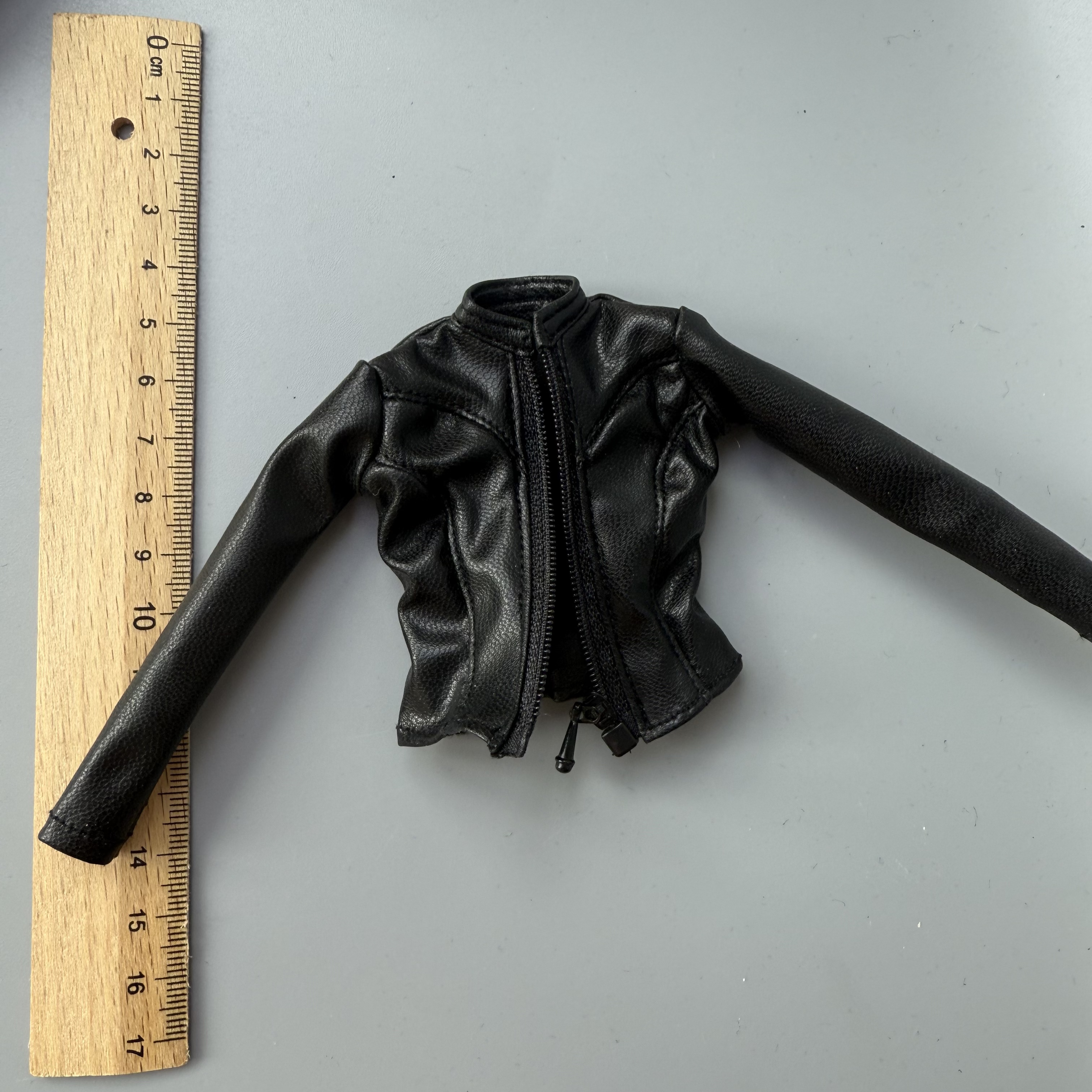 1/6 Scale female dolls black l - Model Kit Varnish 评论和价格