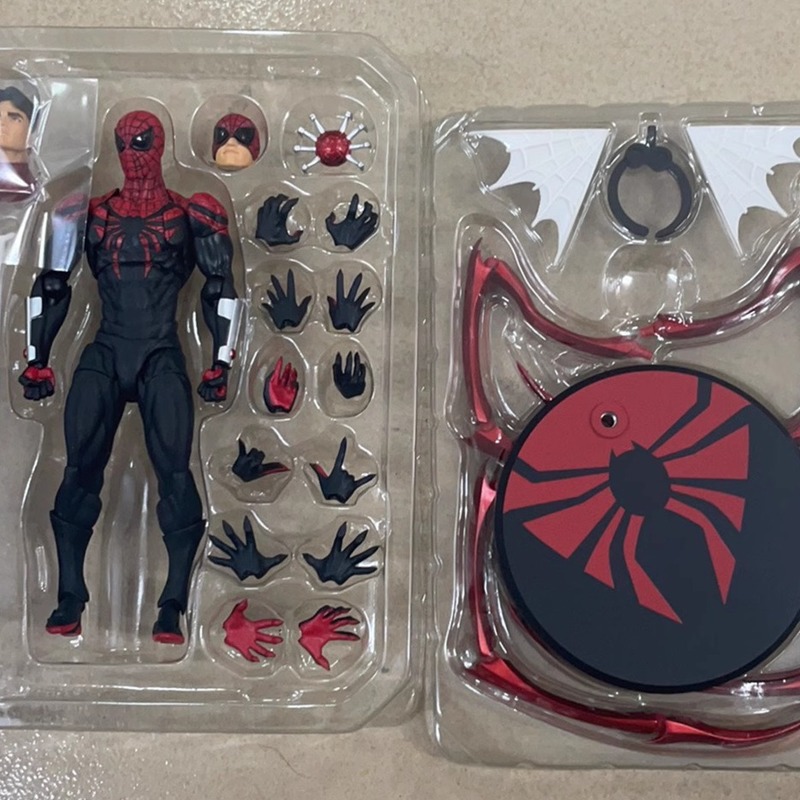 Hot Toys Superior Spider-Man M - Model Kit Thousand Sunny 评论和价格
